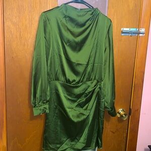 New with tags Zara satiny green dress
